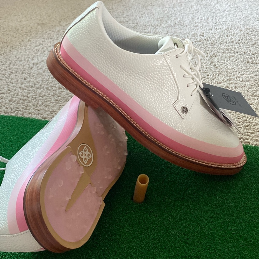 Gfore size 10 Gallivanter golf shoe.